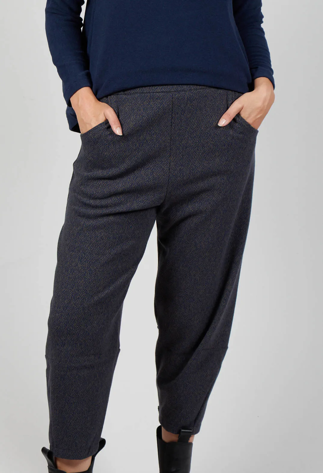 Stylish Alicia J Blu Trousers for Effortless Elegance