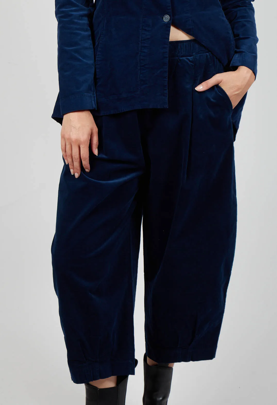 Bianco V Trousers in Blu