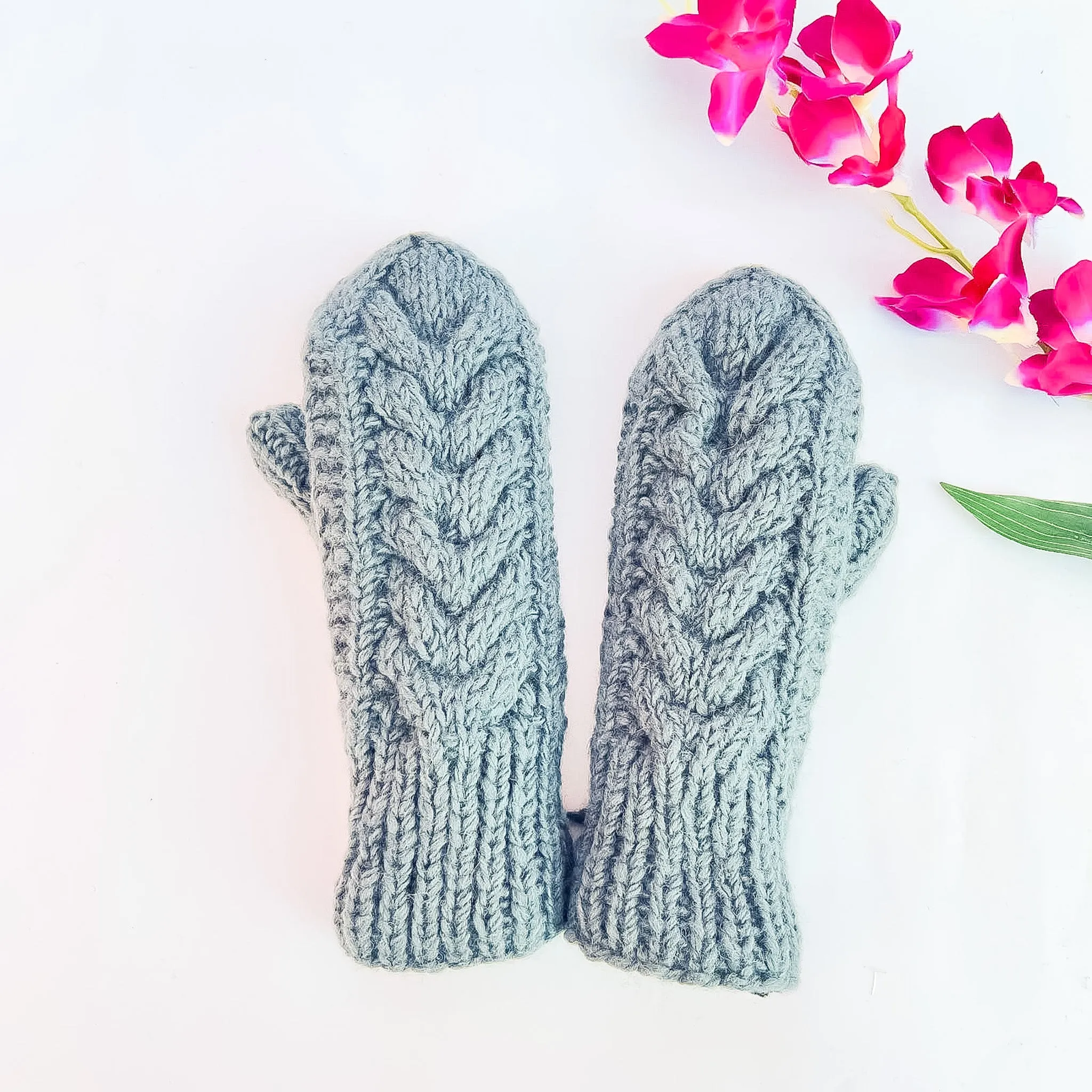 Cable Knit Solid Color Winter Mittens