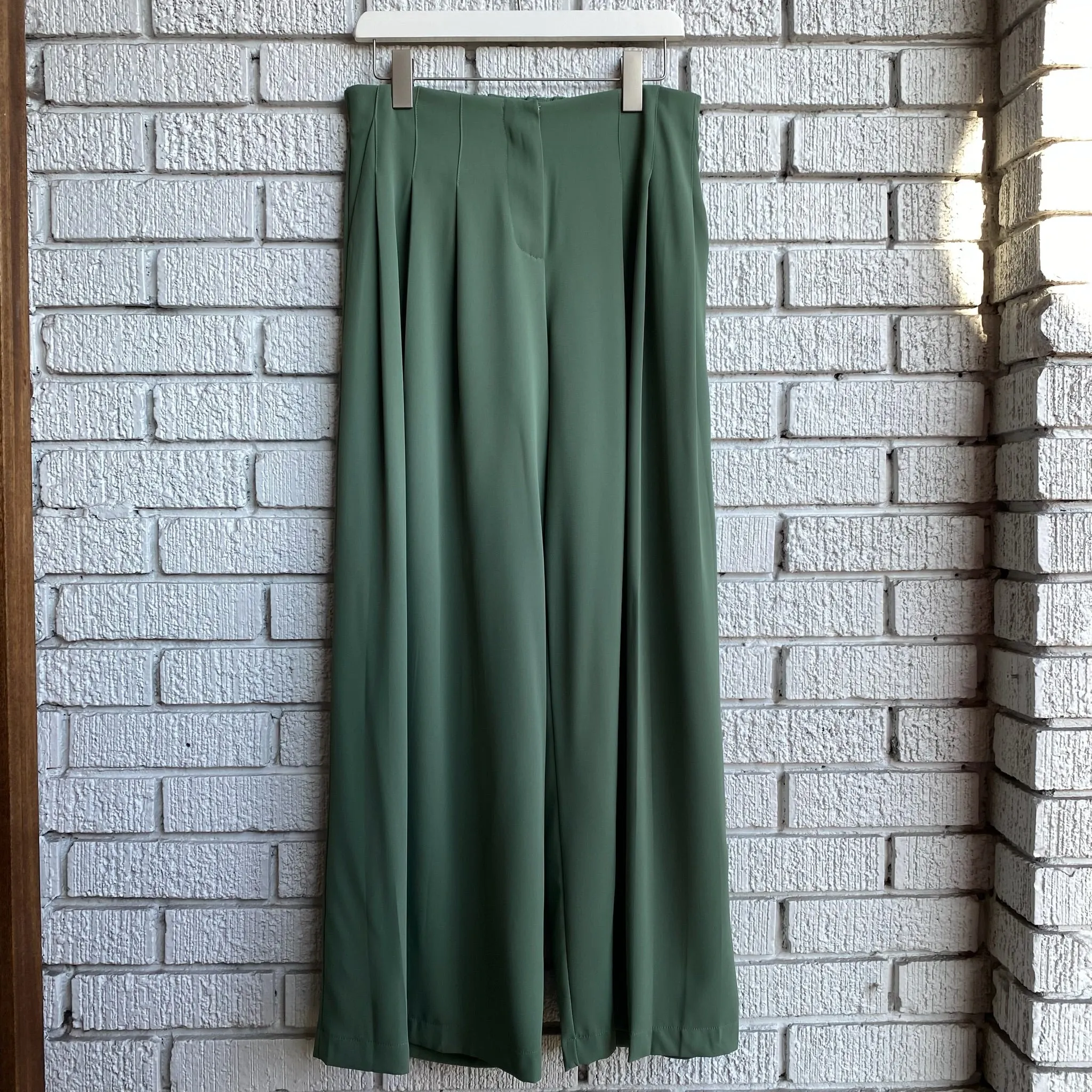 CEDAR Pleat Trousers