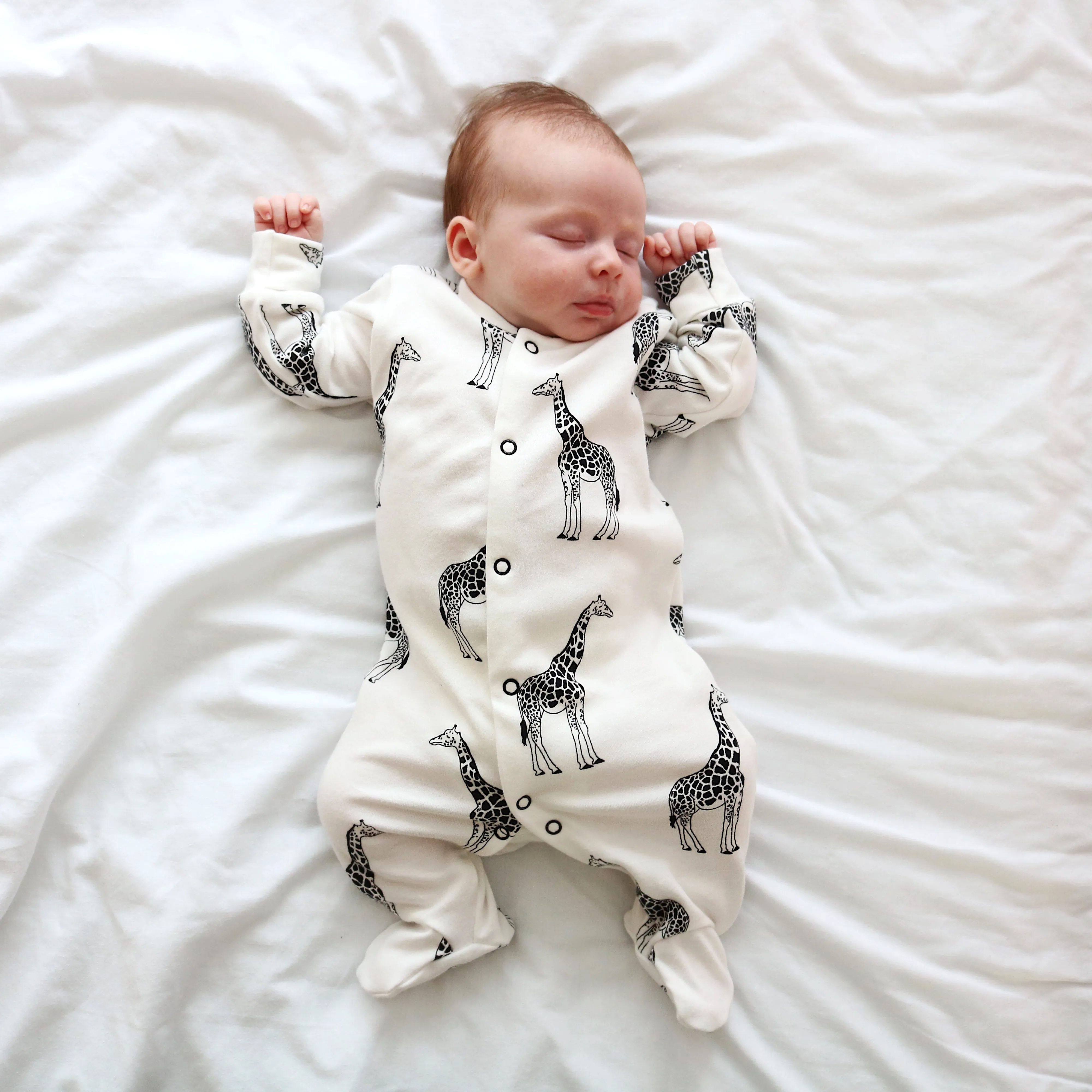 Giraffe cotton sleepsuit