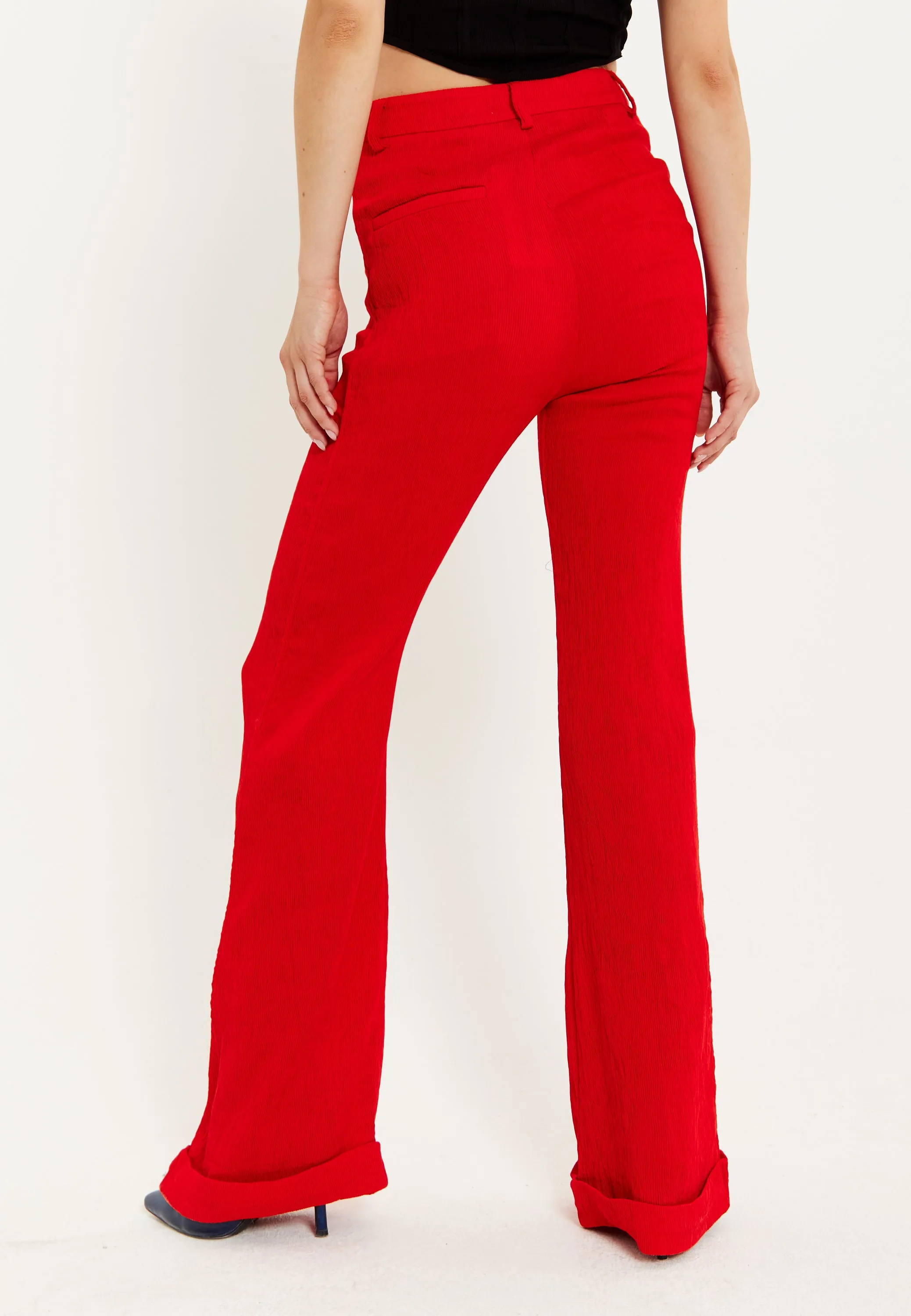 Sure, heres an optimized product title with modifiers:

Stylish Red Flare Trousers by House of Holland for a Bold Fashion Statement