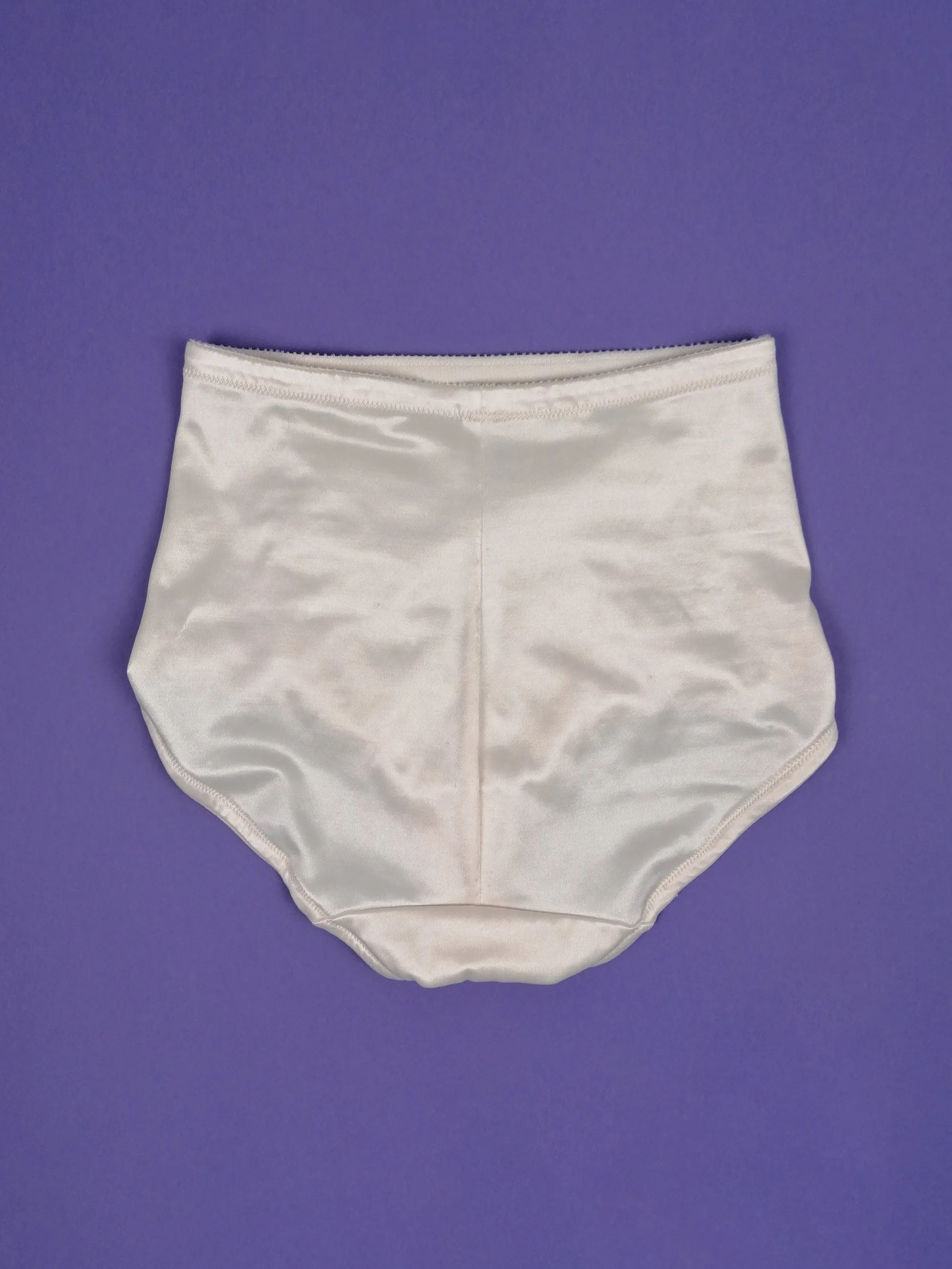 Vintage 90's Playtex 18 Hour High Waist Underwear - size S-M